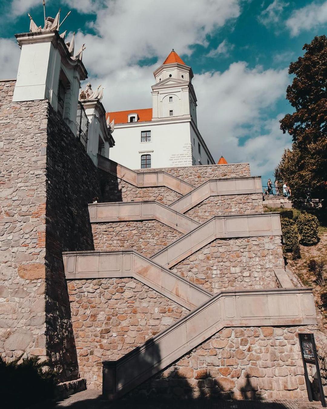 Extralarge Queen Room In The Heart Of Bratislava With Terrace Exterior photo